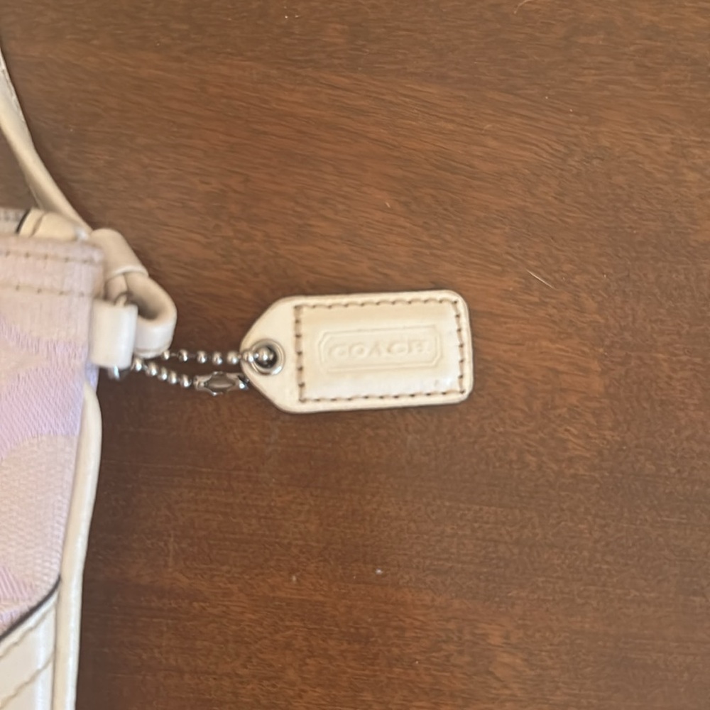 Vintage coach wristlet - Picture 3 of 4